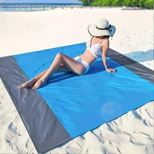 Tapis de plage pliable avec 4 piquets et sac de transport - 2 x 1.40 cms le must pour vos vacances en plein air.